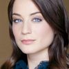 Lara Gilchrist as Alexis