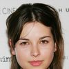 Amelia Warner as Simone