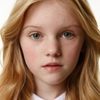 Emilee Roscamp as Emma