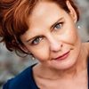 Alice Barden as Stephanie
