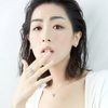Evelyn Choi Wing-Yan as Kit's ex-girlfriend