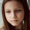 Alina Babak as Katya