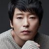 Uhm Ki-joon as Detective Lee Ki-cheol