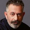 Cem Yılmaz as Arif / Komutan Logar / Erşan Kuneri / Komutan Kubar