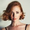 Tara Yelland as Violet