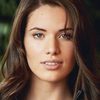Daniela Barbosa as Dora