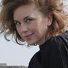 Valentina Sauca as Andrea
