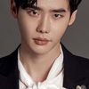 Lee Jong-Suk as First Lieutenant Ji Seok-hyun