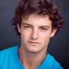 Adrián Muñoz as Hunter #2