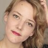 Camille Pélicier as Pauline