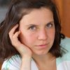 Johanna Leinen as Serviertochter
