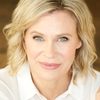 Lisa Ryder as Sara