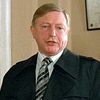 Don McKillop as Vicar of Grimpen