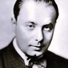 Marek Windheim as Silk Merchant (uncredited)