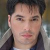 Victor Gomez as Officer Cruz(Víctor Gómez)