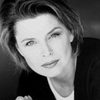 Laurie Guzda as Suzanne Easton