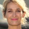 Caroline Anglade as Coralie, la coiffeuse