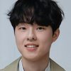 Kim Dong-hwi as Student