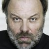 Waldemar Kobus as Banker Harald Topfmöller