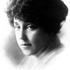 Queenie Vassar as Grandma