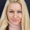 Sarah 'So' Oliver as Hot Girl