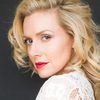 Allison McAtee as Susan