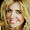 Natasha Richardson as Elizabeth James