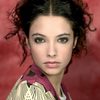Yohana Cobo as Isabel