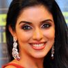 Asin Thottumkal as Sania Ali / Apeksha
