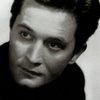 Renzo Giovampietro as il prigioniero ferito