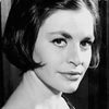 Lissi Alandh as Theatre Actress