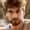 Albert Baró as Román (Joven)