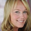 Darlene Vogel as Lisa