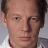 Ben Becker as Robert Biberti