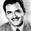 Raúl Martínez as Heavyset Lieutenant