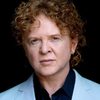 Mick Hucknall as Mick Hucknall