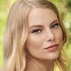 Danielle Lauder as Emily Turner