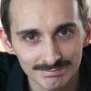 Nicolas Lumbreras as Rémy, banquier