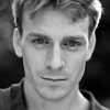 Edwin Thomas as Edmund Blunden