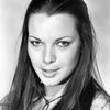 Glenda Allen as Girl (uncredited)