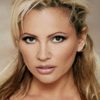 Tatjana Simic as Dochter Kees