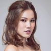 Koyi Mak as Miss Leung