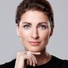 Vivienne van den Assem as Sanne
