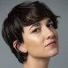 Stéphanie Magnin as Doctor Linares