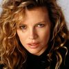 Kim Basinger as Maggie O'Connor