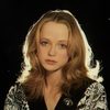 Anzhelika Nevolina as Artem's wife