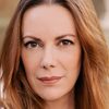 Barbara Weetman as Delores Oney