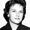 Loretta Agar as Woman on Boat (uncredited)