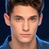 Gabriel Armentano as Steven