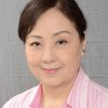 Angelina Lo Yuen-Yan as Peiru's mom